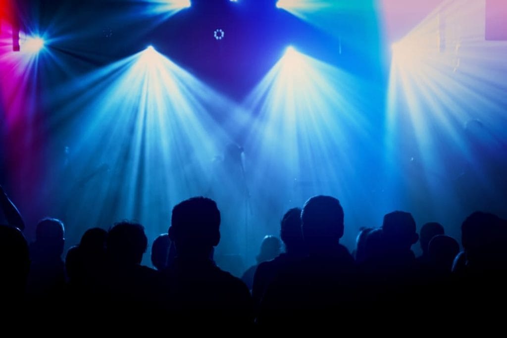 Las últimas tendencias en sonido e iluminación para eventos Iluminación LED Control Luminico