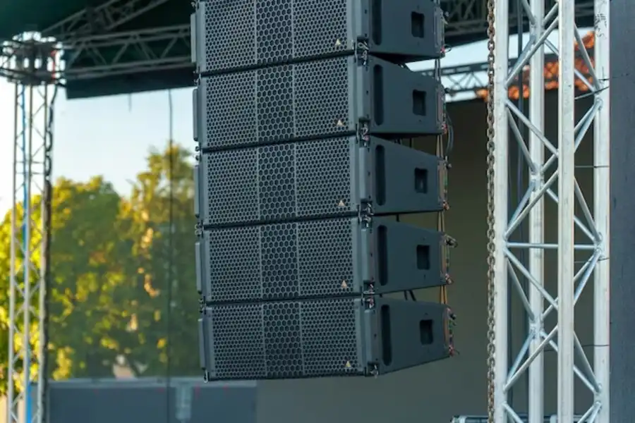 cómo funciona el sistema line array y como construir un proyecto exitoso de sonido