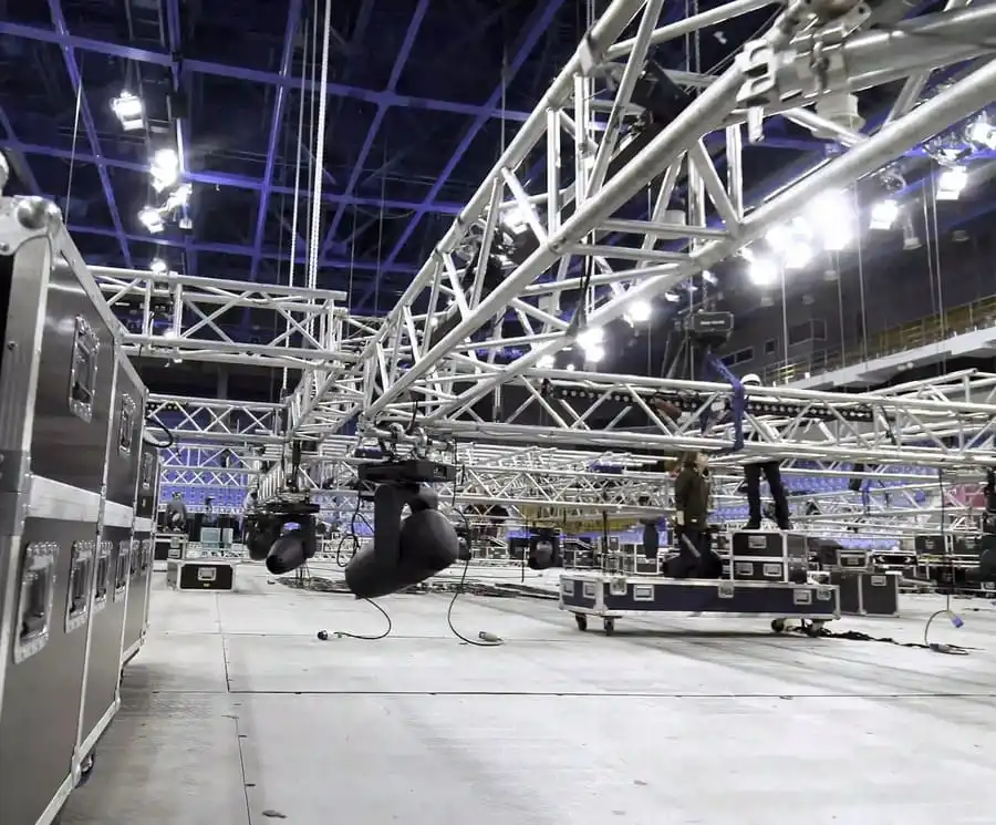 Truss para eventos como estructuras sólidas, resistentes y pensadas estratégicamente en Colombia